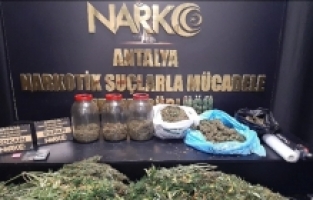 Antalya'da geçen ay uyuşturucu operasyonlarında 694 şüpheli yakalandı