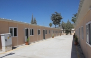 Hatay'da 134 prefabrik iş yeri esnafa teslim edildi