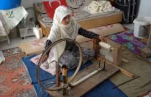 Burdur'daki asırlık “İbecik bezi“ coğrafi işaret tescil belgesi aldı