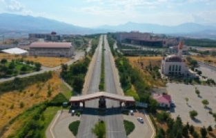 Depremlerin merkez üssü Kahramanmaraş'taki KSÜ'ye talep arttı