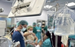 Doğurganlığı zarar görebilecek kadınlara “yumurtalık dokusu dondurma“ seçeneği