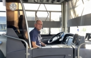 Isparta'da yolcunun otobüs şoförüne saldırısı kamerada