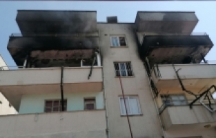 Mersin'de çıkan ev yangını söndürüldü