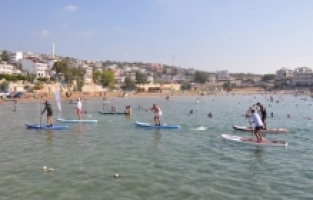 Mersin'de kürek sörfü yarışması düzenlendi