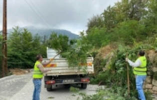 Toroslar'da yayla yollarında çevre düzenlemesi yapıldı