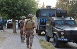 Adana'da helikopter destekli “huzur ve güven“ uygulaması yapıldı