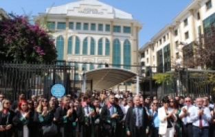 Avukatlara yönelik saldırılar protesto edildi