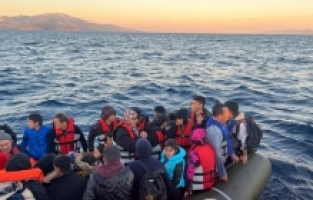 Çanakkale açıklarında 58 düzensiz göçmen yakalandı