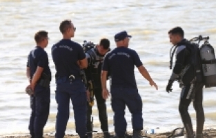 Hatay'da baraj gölünde kaybolan 2 çocuk aranıyor