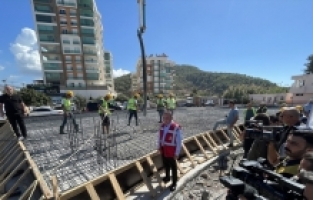 Kumluca'da yapılacak Atatürk Stadyumu'nun temeli atıldı