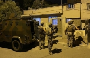 Mersin'de PKK/KCK propagandası yaptıkları iddiasıyla 12 zanlı yakalandı