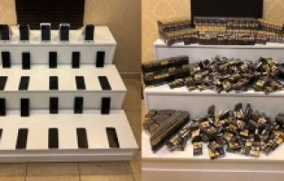 Osmaniye'de 2 araçta kaçak sigara ve cep telefonu ele geçirildi