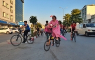 Osmaniye'de "Süslü Kadınlar Bisiklet Turu" düzenlendi