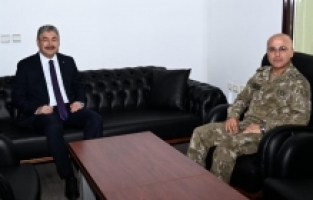 Vali Yılmaz'dan Tuğgeneral Yürüten'e ziyaret
