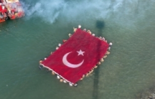 Adana, Mersin ve Hatay'ın ilçelerinde Cumhuriyet'in 100. yılı kutlandı