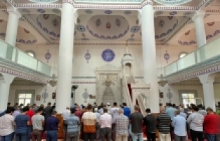 Adana ve çevre illerde Filistin'de hayatını kaybedenler için gıyabi cenaze namazı