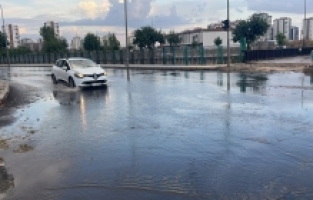 Adana ve Osmaniye'de sağanak etkili oldu