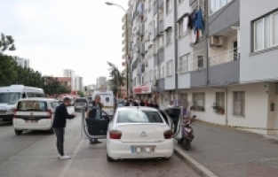 Adana'da aracında silahlı saldırıya uğrayan kişi ağır yaralandı