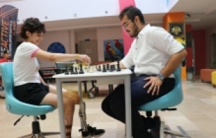 Adana'da bedensel engelli gençler sporla moral buluyor