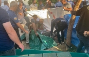 Adana'da bir kişi tartıştığı komşusunu bıçakla öldürdü