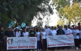 Adana'da “Dünya Yürüyüş Günü“ etkinliği düzenlendi