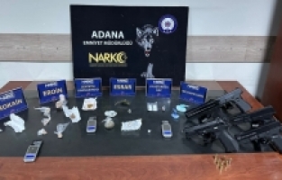 Adana'da uyuşturucu operasyonunda yakalanan 3 kişiden 2'si tutuklandı