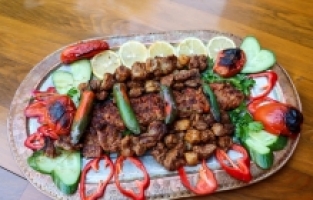 Adanalı kebapçılar Lezzet Festivali'nde hem göze hem damağa hitap edecek