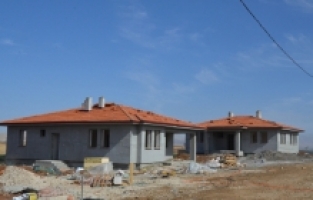 Afşin'deki 328 köy evinin kış gelmeden bitirilmesi hedefleniyor