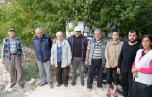 Antalya'da 3 gün susuz kalan mahalle sakinleri tepki gösterdi