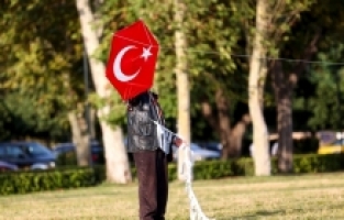 Antalya'da “Türkiye Yüzyılında Bin Çocuk, Bin Uçurtma Şenliği“ düzenlendi