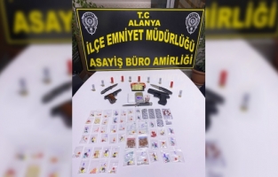 Antalya'da yağma iddiasıyla 3 zanlı tutuklandı