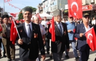 Antalya'nın ilçelerinde Cumhuriyet'in 100. yılı kutlandı