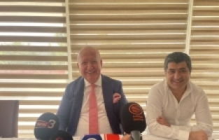 Antalyaspor Vakfı Başkanı Gültekin Gencer, gazetecilerle bir araya geldi: