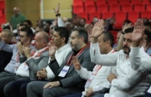 Antalyaspor'da başkanlığa Sinan Boztepe seçildi