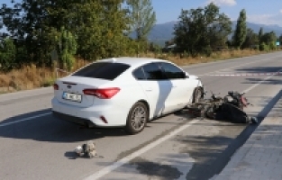 Burdur'da otomobilin çarptığı motosiklet sürücüsü hayatını kaybetti