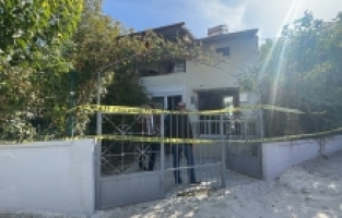 Burdur'da yaşlı adam evinde ölü, eşi yaralı halde bulundu