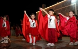 Finike'de Cumhuriyet'in 100. yılı dolayısıyla program düzenlendi