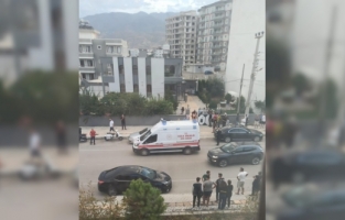 Hatay'da babasını öldürüp annesini yaraladığı iddia edilen zanlı yakalandı