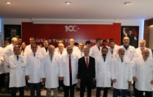 İzmir Ekonomi Üniversitesi Medical Point Hastanesinde Organ Nakli Merkezi açıldı