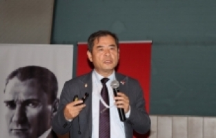 Japon mühendis Yoshinori Moriwaki Adana'da deprem konusunda eğitim verdi