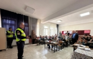 Kahramanmaraş'ta çocuklara uygulamalı trafik eğitimi
