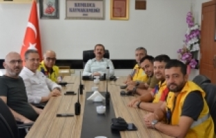 Kaymakamdan amatör telsizcilere malzeme desteği