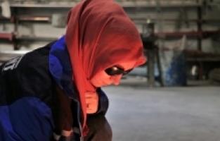 Kocasından öğrendiği kaynakçılıkta usta öğretici oldu