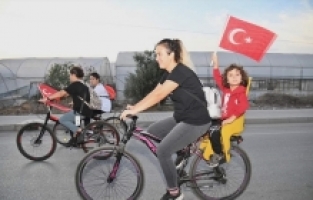 Kumluca'da Cumhuriyet'in 100. yılı dolayısıyla bisiklet turu düzenlendi