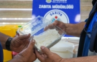 Mersin'de menşei belli olmayan gıda ürünlerine el konuldu