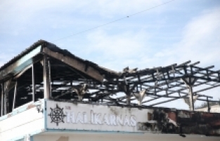 Mersin'de restoranda çıkan yangın söndürüldü