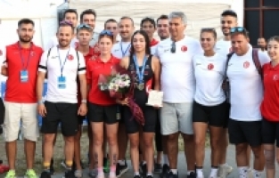 Mersin'deki Avrupa Triatlon Kupası'nda ilk gün yarışları tamamlandı