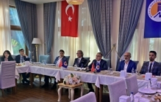 MEÜ Rektörü Prof. Dr. Erol Yaşar, gazetecilerle buluştu