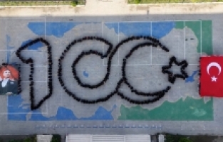 Osmaniye'de öğrencilerden Cumhuriyet'in 100. yılına özel koreografi