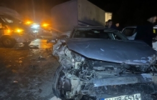 Osmaniye'de tırın 4 araca çapması sonucu 5 kişi yaralandı